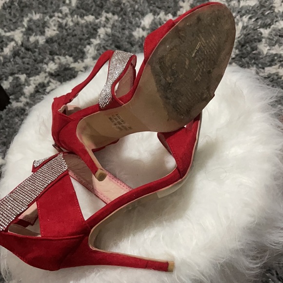 👠 Red Rhinestones Heels 👠 - Picture 3 of 3